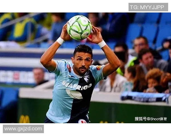 贝兹尔与阿雅克肖的精彩对决揭示法乙联赛的激烈竞争与球队实力较量 贝兹尔与阿雅克肖的精彩对决揭示法乙联赛的激烈竞争与球队实力较量