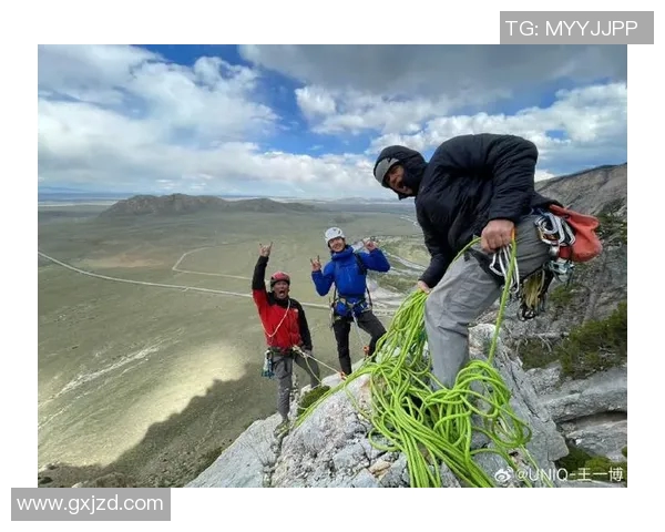 武汉攀岩队的阵地战揭秘：深度探索攀岩运动的魅力与挑战