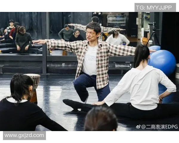 杨军专访:从街头到舞台的蜕变与坚持的舞蹈人生回顾 杨军专访:从街头到舞台的蜕变与坚持的舞蹈人生回顾